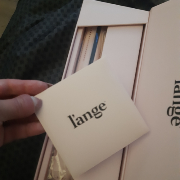 L'ange White Hair Straightener Brush - Picture 3 of 6